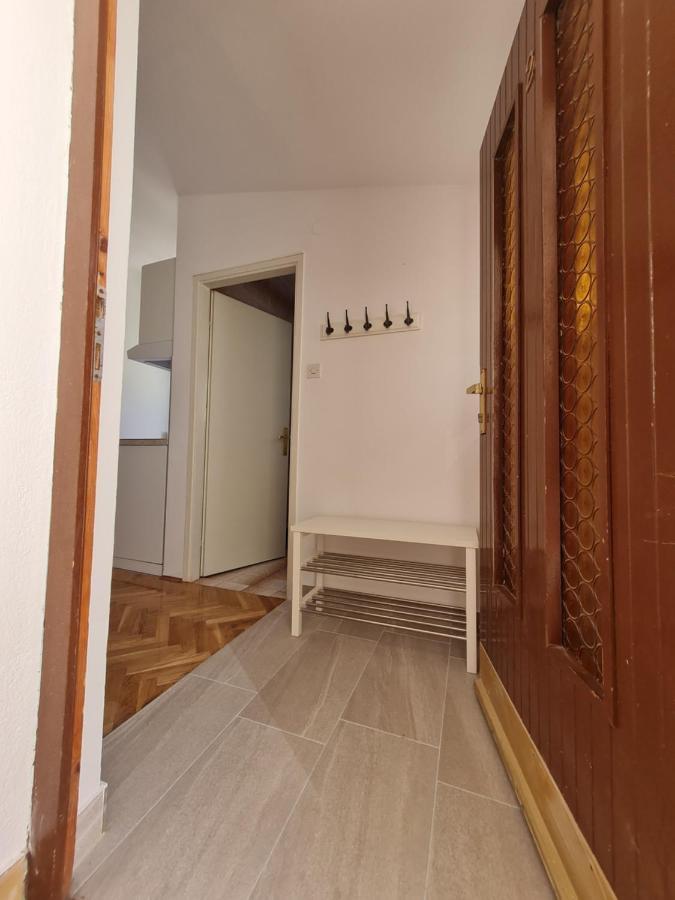 Apartments Apartmani Pintar Mimice Exterior photo